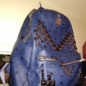 Large MCM backpack 💯 authentic